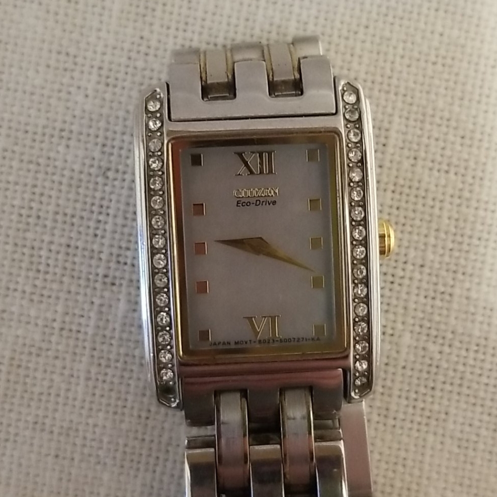 Citizen Eco-drive Women's Watch - Picture 4 of 4